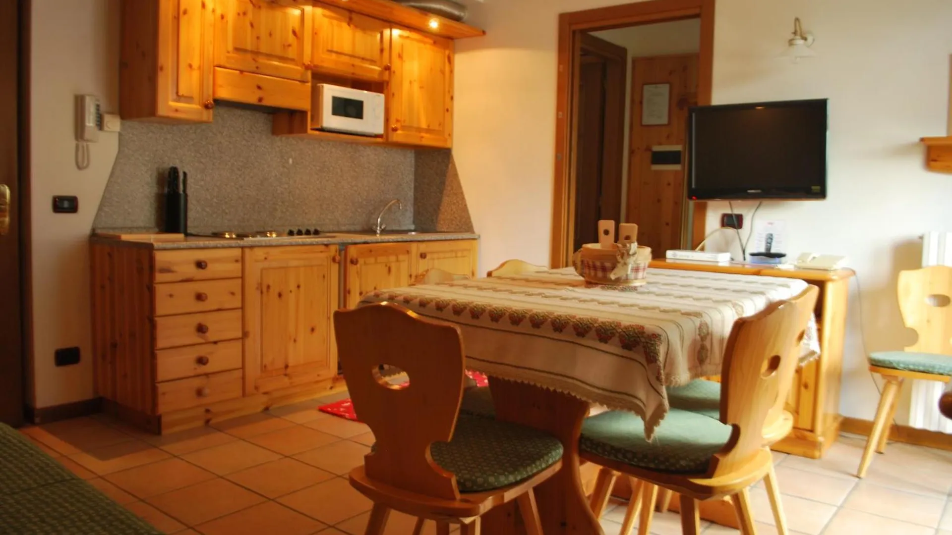 Residence Hotel K2 Foppolo 0*,  Italie